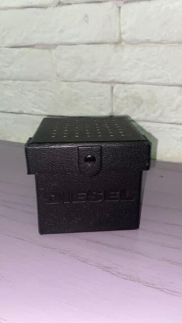 DIESEL Qara Dəri Qutu ✅
Original ☝🏻 lalafo.az -da DIESEL Qara Dəri Qutu ✅
Original ☝🏻