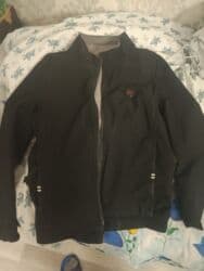 Gödəkcə kurtka iki üzlüdü şəkildə göründüyü kimidi. S razmerdi lalafo.az -da Gödəkcə kurtka iki üzlüdü şəkildə göründüyü kimidi. S razmerdi