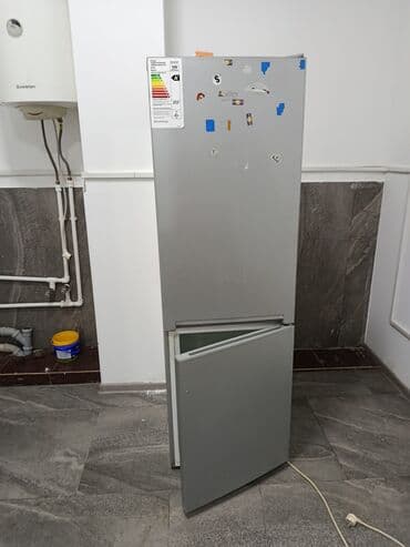 Beko iki qapılı soyuducu .tam işlək vəziyyətdədir.qazi da var. 200 lalafo.az -da Beko iki qapılı soyuducu .tam işlək vəziyyətdədir.qazi da var. 200