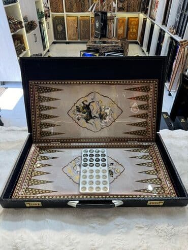 Şahmat/Nərd dəsti – ikiüzlü, dekorativ qutuda -Sədəf daşlarından lalafo.az -da Şahmat/Nərd dəsti – ikiüzlü, dekorativ qutuda -Sədəf daşlarından