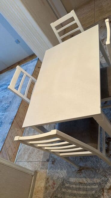 Mətbəx üçün, Açılmayan, Dördbucaq masa, 4 stul lalafo.az -da Mətbəx üçün, Açılmayan, Dördbucaq masa, 4 stul