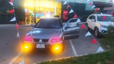 Samand sedan – benzinli, ön ötürücülü. Gümüşü rəng.nömrə nişanı lalafo.az -da Samand sedan – benzinli, ön ötürücülü. Gümüşü rəng.nömrə nişanı