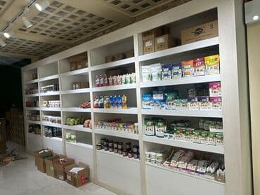 Mağaza mebeli, şkaflar, rəflər, stendlər və kassa stolu. 14’000 manata at lalafo.az — 3 Mağaza mebeli, şkaflar, rəflər, stendlər və kassa stolu. 14’000 manata — 3