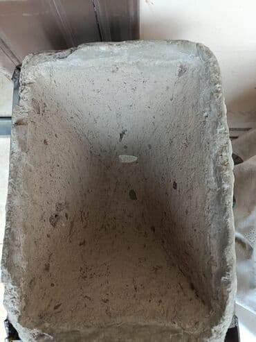 Su daşı su süzmek üçündür Daş/Beton yemək teknəsi – metal ayaqlı - lalafo.az -da Su daşı su süzmek üçündür Daş/Beton yemək teknəsi – metal ayaqlı -