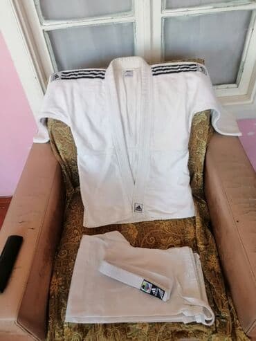 Шлемы: Salam aleykum Oglan ve qiz uşaqlari ucun teze karate geyimleri satiram at lalafo.az — 27 Шлемы: Salam aleykum Oglan ve qiz uşaqlari ucun teze karate geyimleri satiram — 27