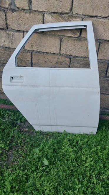 Salam Priyora 2018-in arxa sağ tərəfin qapısıdır.Zavod-2018 in lalafo.az -da Salam Priyora 2018-in arxa sağ tərəfin qapısıdır.Zavod-2018 in