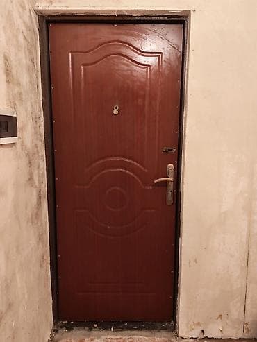 Dəmir giriş qapısı üstən çıxma. Köhnə bina evləri üçün. 86x205sm Zamok at lalafo.az Dəmir giriş qapısı üstən çıxma. Köhnə bina evləri üçün. 86x205sm Zamok
