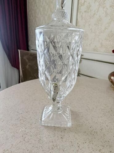 Şüşə dispenser – kranlı, qapaqlı - Material: şəffaf şüşə lalafo.az -da Şüşə dispenser – kranlı, qapaqlı - Material: şəffaf şüşə