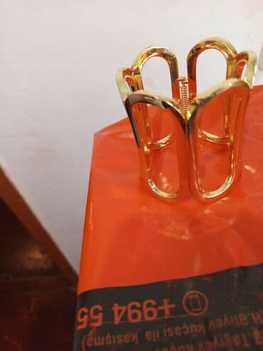 Qalin qolbaq - Material: parlaq örtüklü paslanmaz polad(qızılı ton) lalafo.az -da Qalin qolbaq - Material: parlaq örtüklü paslanmaz polad(qızılı ton)