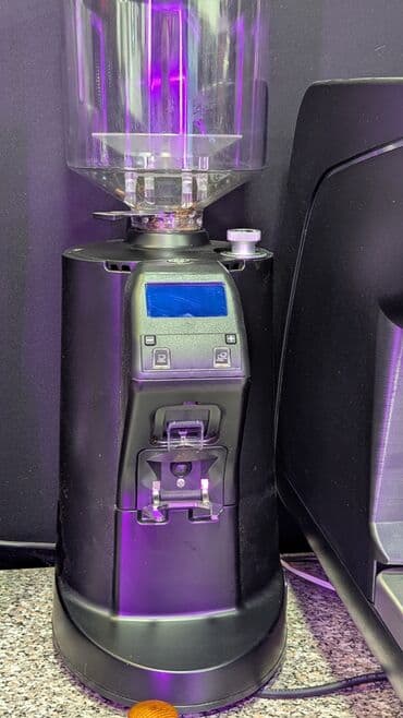 Qəhvəüyüdən Yeni lalafo.az -da Qəhvəüyüdən Yeni