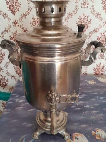 220 azn
Samovar-5 litr, qədimdir, səliqəli vəziyyətdədir lalafo.az -da 220 azn
Samovar-5 litr, qədimdir, səliqəli vəziyyətdədir