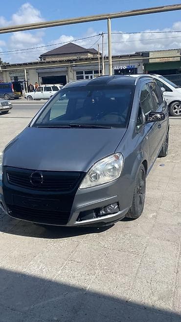 Opel Zafira: 1.9 l | 2006 il Van/Minivan lalafo.az -da Opel Zafira: 1.9 l | 2006 il Van/Minivan