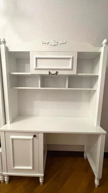 Embawood firmasına məxsus kompyuter və çalışma masası satılır. İdeal lalafo.az -da Embawood firmasına məxsus kompyuter və çalışma masası satılır. İdeal