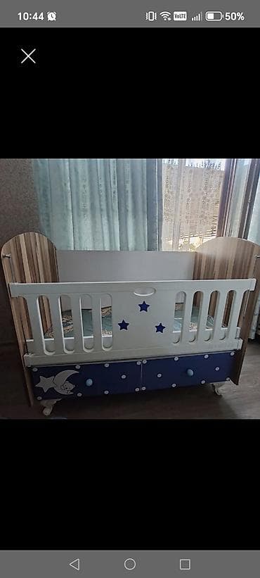 Uşaq beşiyi – sallanan və kilidlənə bilən təkərli model. - Material lalafo.az -da Uşaq beşiyi – sallanan və kilidlənə bilən təkərli model. - Material