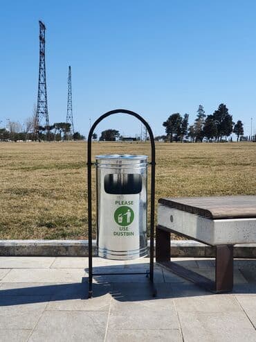 Контейнеры для отходов: Dəmir kül qabı, çöl üçün zibil qutusu. yerə bərkitmək mümkündür at lalafo.az — 2 Контейнеры для отходов: Dəmir kül qabı, çöl üçün zibil qutusu. yerə bərkitmək mümkündür — 2