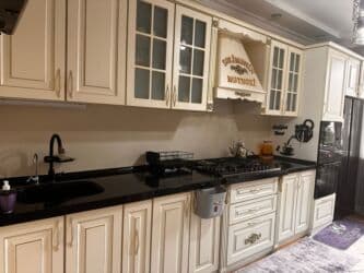 Metbex mebeli. 2200azn. ölçü 4.50sm. uzerinde qaz moyka lalafo.az -da Metbex mebeli. 2200azn. ölçü 4.50sm. uzerinde qaz moyka