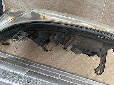 Sol, Yaxın və uzaq vuran işıqlar Toyota lalafo.az -da Sol, Yaxın və uzaq vuran işıqlar Toyota
