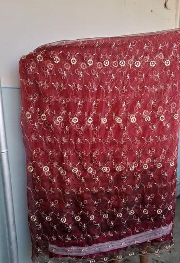 Tül parçadan bəzəkli pərdə/parça - Rəng: tünd qırmızı (bordo) - lalafo.az -da Tül parçadan bəzəkli pərdə/parça - Rəng: tünd qırmızı (bordo) -
