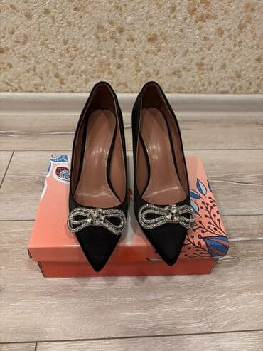 Tuflilər, Ölçü: 37, rəng - Qara, İşlənmiş lalafo.az -da Tuflilər, Ölçü: 37, rəng - Qara, İşlənmiş