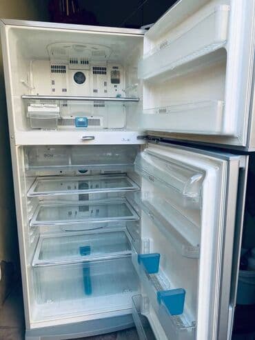 Salam SHARP Nofrost Böyük ölçü Soyuducudur Hündürü 1.75/75 Sm heç bir lalafo.az -da Salam SHARP Nofrost Böyük ölçü Soyuducudur Hündürü 1.75/75 Sm heç bir