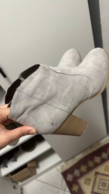 Qısaboğaz, Ölçü: 38, İşlənmiş lalafo.az -da Qısaboğaz, Ölçü: 38, İşlənmiş