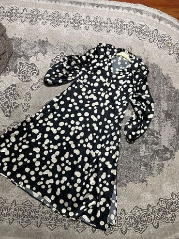 Qara rəngli, krem-ağ iri-xırda nöqtə naxışlı qadın donu. - Kəsim lalafo.az -da Qara rəngli, krem-ağ iri-xırda nöqtə naxışlı qadın donu. - Kəsim