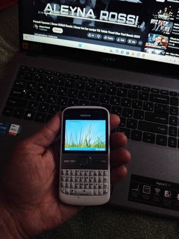 Nokia E5, rəng - Ağ, Düyməli lalafo.az -da Nokia E5, rəng - Ağ, Düyməli