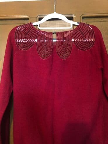 Qırmızı qadın sviteri - Rəng: dərin tünd qırmızı (bor-do tonları) - lalafo.az -da Qırmızı qadın sviteri - Rəng: dərin tünd qırmızı (bor-do tonları) -