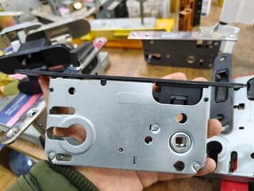 Qapı naliçnikləri: Daxili qapılar üçün mexaniki qapı kilidi mexanizmi - Korpus: sink lalafo.az -da — 1 Qapı naliçnikləri: Daxili qapılar üçün mexaniki qapı kilidi mexanizmi - Korpus: sink — 1