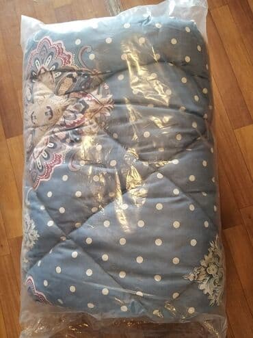 Qarışıq sintifonla qalın qış yorğanı Tərkibi: qarışıq sintifon lalafo.az -da Qarışıq sintifonla qalın qış yorğanı Tərkibi: qarışıq sintifon