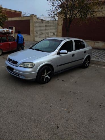 İli 1998. Motor 1.6 ekatek. Təcili satılır razılaşma maşının yanında lalafo.az -da İli 1998. Motor 1.6 ekatek. Təcili satılır razılaşma maşının yanında