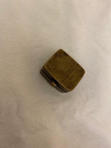 Antik Quran kitabı. Gümüşü qabda yerləşən miniatür ölçülü, antik Quran lalafo.az -da Antik Quran kitabı. Gümüşü qabda yerləşən miniatür ölçülü, antik Quran