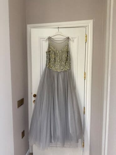 500 azn alinib metro parkdan m-l razmere gedir ustu butun el isidir lalafo.az -da 500 azn alinib metro parkdan m-l razmere gedir ustu butun el isidir