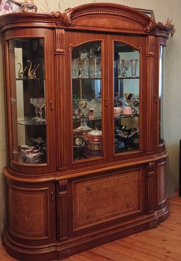 Şüşəli dolab vitrini lalafo.az -da Şüşəli dolab vitrini