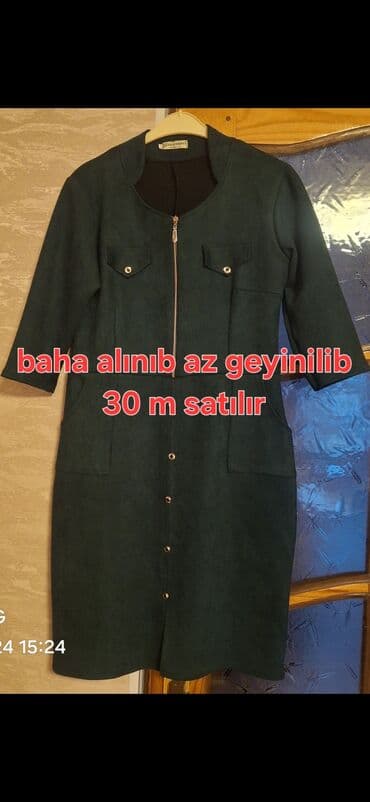 Tünd yaşıl rəngli, dizə qədər uzunluqda qadın donu. Brend: Elena lalafo.az -da Tünd yaşıl rəngli, dizə qədər uzunluqda qadın donu. Brend: Elena