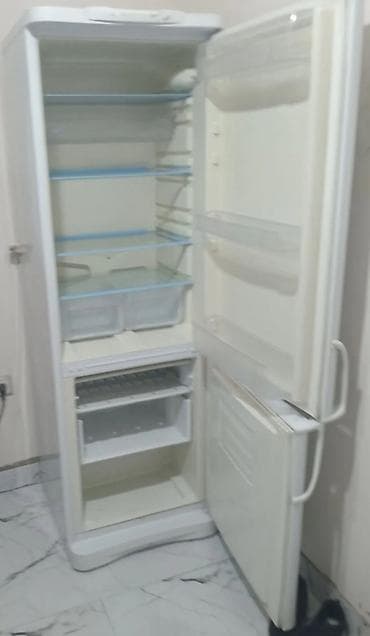 İşlənmiş 2 qapılı Indesit Soyuducu Satılır, rəng - Ağ lalafo.az -da İşlənmiş 2 qapılı Indesit Soyuducu Satılır, rəng - Ağ