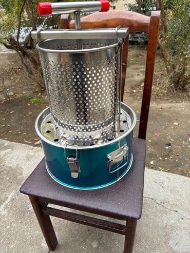 Məhsul: Paslanmayan poladdan əl presli meyvə‑tərəvəz şirəçəkən (press) lalafo.az -da Məhsul: Paslanmayan poladdan əl presli meyvə‑tərəvəz şirəçəkən (press)