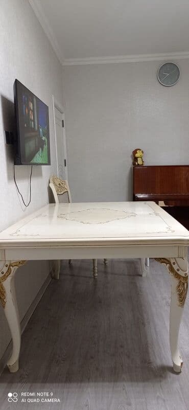 Qonaq masası, İşlənmiş lalafo.az -da Qonaq masası, İşlənmiş