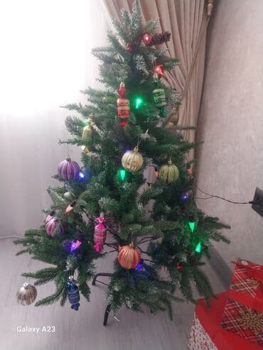 Süni Yeni il şam ağacı – bəzək dəsti ilə - Hündürlük təxminən 120–130 lalafo.az -da Süni Yeni il şam ağacı – bəzək dəsti ilə - Hündürlük təxminən 120–130