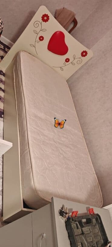 Qız üçün, İşlənmiş, Çarpayı, Matras ilə lalafo.az -da Qız üçün, İşlənmiş, Çarpayı, Matras ilə