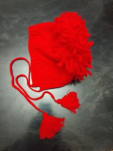 Qırmızı əl toxuması qış papağı - Model: qulaqlı və bağlamalı papaq - lalafo.az -da Qırmızı əl toxuması qış papağı - Model: qulaqlı və bağlamalı papaq -