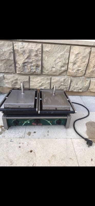 İkiqapaqlı elektrik panini/grill aparatı - Brend: RIKONA (ön paneldə lalafo.az -da İkiqapaqlı elektrik panini/grill aparatı - Brend: RIKONA (ön paneldə