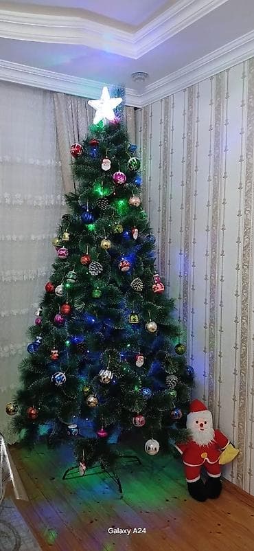 Yolka oyuncaqlariyla birlikde satilir 290 azn lalafo.az -da Yolka oyuncaqlariyla birlikde satilir 290 azn