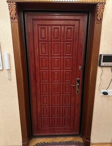 Giriş qapısı satışdadı əla vəziyyətdədi lalafo.az -da Giriş qapısı satışdadı əla vəziyyətdədi