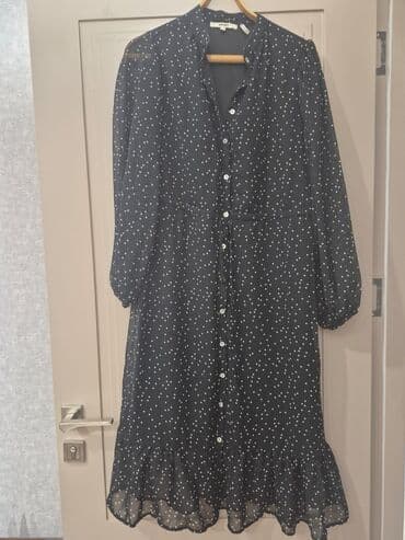 Qara rəngli, xırda ağ nöqtəli uzun don. L ölçüdür XLdə gedər lalafo.az -da Qara rəngli, xırda ağ nöqtəli uzun don. L ölçüdür XLdə gedər