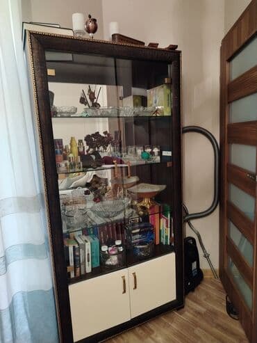 Şüşəli dolab vitrini lalafo.az -da Şüşəli dolab vitrini