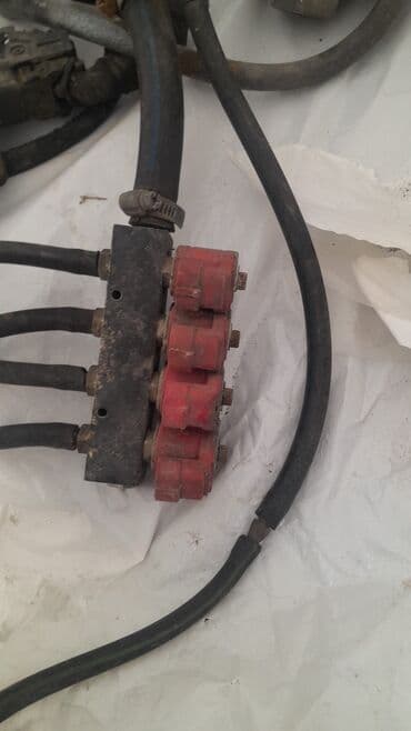 LPG/CNG qaz avadanlığı üçün 4 çıxışlı injektor reykası və şlanqlar - lalafo.az -da LPG/CNG qaz avadanlığı üçün 4 çıxışlı injektor reykası və şlanqlar -