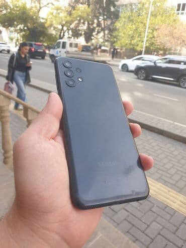 Samsung Galaxy A13, 128 GB, rəng - Qara, Zəmanət, Barmaq izi, İki sim kartlı lalafo.az -da Samsung Galaxy A13, 128 GB, rəng - Qara, Zəmanət, Barmaq izi, İki sim kartlı