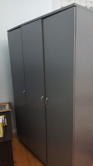 Açılan, 3 qapılı Düz dolab, Qarderob, paltar dolabı lalafo.az -da Açılan, 3 qapılı Düz dolab, Qarderob, paltar dolabı