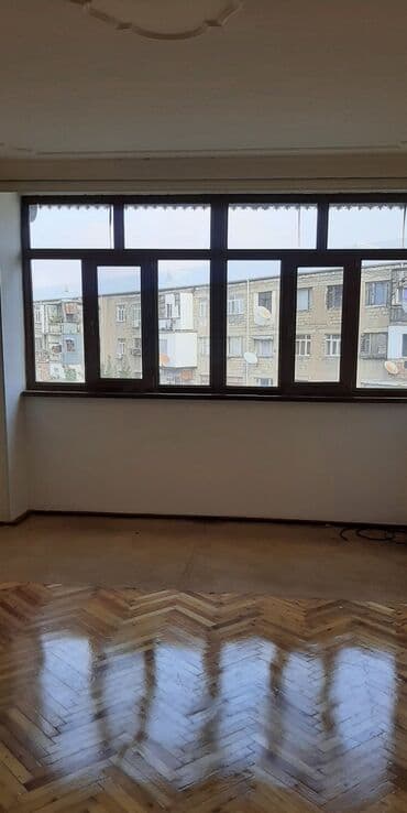 Geniş pəncərəli otaq icarəsi/satışı üçün təqdim olunur lalafo.az -da Geniş pəncərəli otaq icarəsi/satışı üçün təqdim olunur